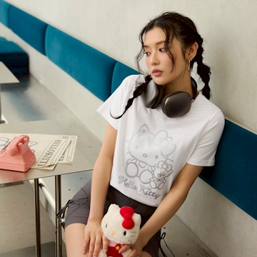 OB嚴選中大尺碼-KITTY 經典再現．純棉立體燙銀印花TEE《IK0060》