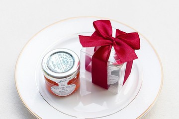 甜蜜蜜 透明盒裝 英國Tiptree果醬小禮盒 (紅色緞帶)
