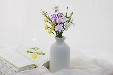 洋桔梗 桔梗 洋甘菊 / 樹酯水晶花束 花藝擺飾