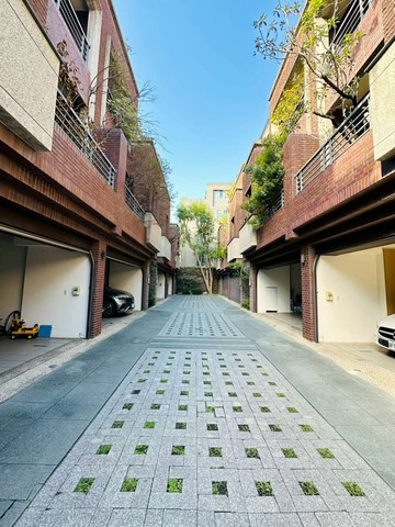 ❗獨家❗11期陸府建設|7.5米大面寬雙車電梯別墅｜台中市北屯區崇德十路二段