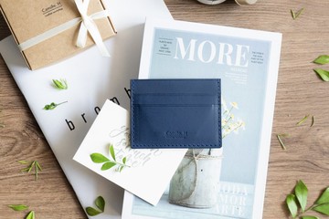 紺藍 四卡鈔票卡夾套丨客製化壓字丨紙盒包裝丨畢業季禮物 母親節