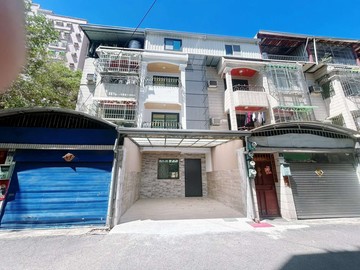高雄美術館核心｜店住合一透天宅｜高雄市左營區重立路