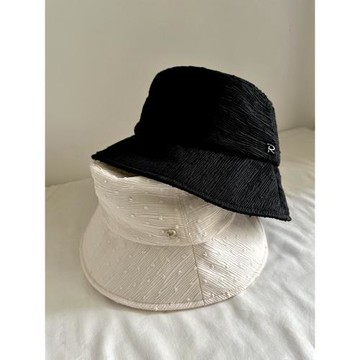 女士夏季遮陽帽漁夫帽盆帽洋氣大檐輕便設計師款褶皺高級感黑米色