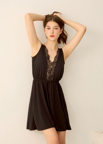 連身_夏日暖陽．蕾絲拼接無袖睡衣(黑色)
