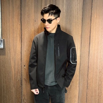 美國百分百【全新真品】Emanuel Ungaro 軟殼 防風 防水 外套 機能 夾克 硬挺 男衣 黑色 S號 AU90