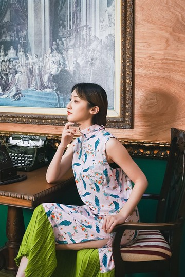 馬克是驕傲的孔雀女王  棉質印花高領復古風旗袍