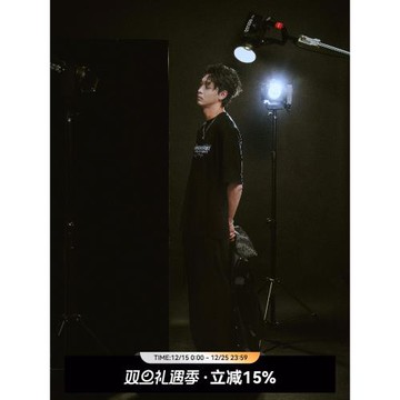 【秦霄賢同款】QUARTER IN NIGHT25夏新寬松字母logo短袖T恤情侶