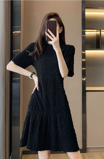 早春新款重工緹花收腰洋裝