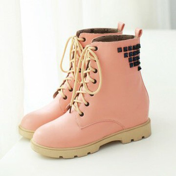 素面防滑平跟短筒女靴