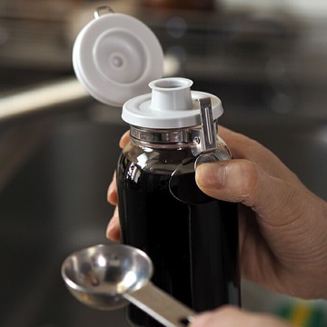 現貨 星硝 SEISHO 單手快開調味料瓶 | 醬油 橄欖油 醋 調味料瓶 快扣設計 一按即開 日本進口