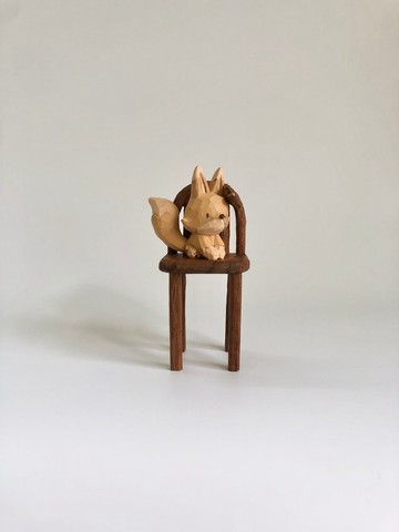 坐著的狐狸，木雕，手工製作