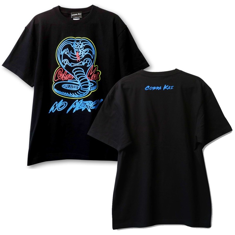 COBRA KAI コブラ会 (シーズン6 配信 ) - NEON LOGO / PGS限定デザイン / Tシャツ / メンズ 【公式 /  オフィシャル】（M） | LINEブランドカタログ