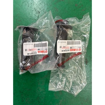 R S100（左右把手套（正廠零件）$129