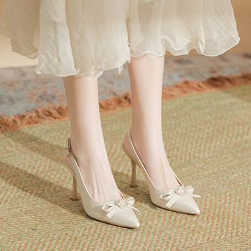 【含稅/免運】 316-171尖頭小碼高跟鞋女細跟新款氣質伴娘鞋日常穿大碼后空涼鞋