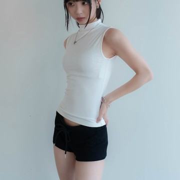 [Simon.co] 寬肩 背心 彈性 Y2K 簡約 素色 彈性上衣 彈性短袖 小高領 瘦臉 顯身材 顯瘦穿搭