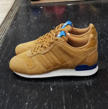 adidas ZX 700 卡其色土黃色麂皮慢跑鞋G96522 8折優惠中推薦