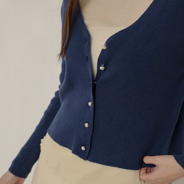 V領珍珠釦針織上衣-藍 【KT28976】