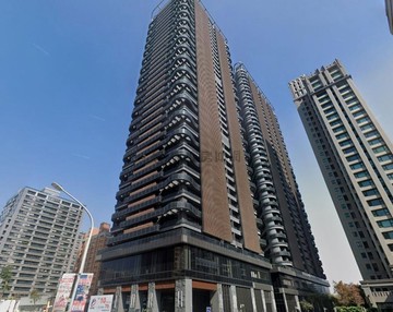 農十六富人區【華人匯】高樓層鋼骨制震景觀雙平車｜高雄市鼓山區龍勝路