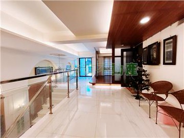 成為氣派頂美大地主！四面採光七房庭園挑高豪墅｜台南市中西區頂美三街