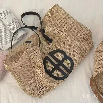 日韓大容量包包🌟 今年流行爆款包包女2023新款潮夏沙灘包大號編製海草材質託特包; 託特包 包包