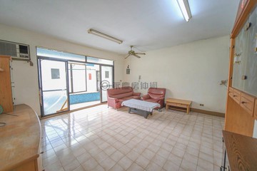 金孫【美術館旁❗老宅需新生】建榮路2樓美寓❗｜高雄市鼓山區建榮路