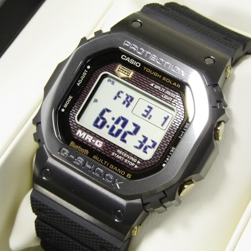 美品 CASIO G-SHOCK Gショック MRG-B5000R-1JR MR-G コバリオン ラバーバンド チタン 電波ソーラー 2024年  ブラック 30012706 | LINEブランドカタログ