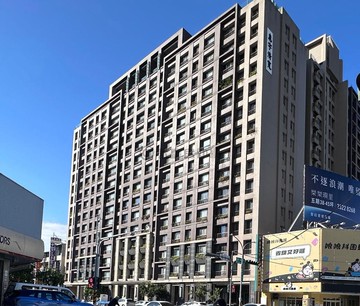 承辦最低價惠宇清寬朝南帝王戶33坪室內大三房附平車｜台中市南屯區五權西路二段