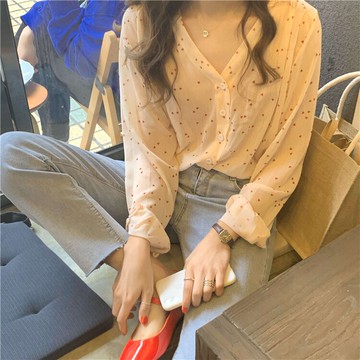 很仙的雪紡上衣秋裝印花寬松V領襯衫百搭顯瘦長袖防曬襯衣女1入