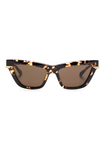 Bottega Veneta Eyewear - tortoiseshell-effect cat-eye sunglasses - unisex - Acetate/Metal - One Size - Brown