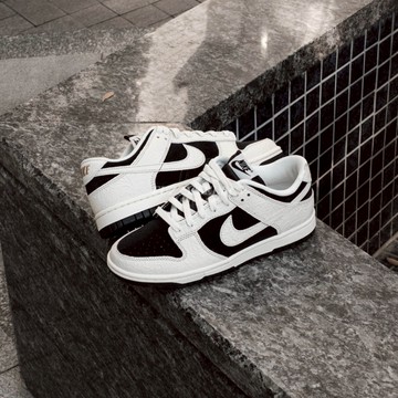 【逢甲 FUZZY】W Nike Dunk Low 馬年限定 米黑 麂皮 浮雕 反轉熊貓 奶油白 IF3944-001