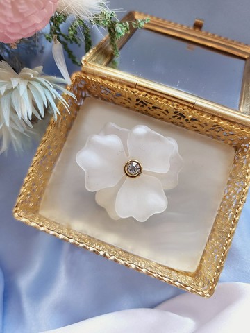 美國西洋古董飾品/ 霧砂白花金色萊茵花蕊胸針/別針/復古首飾