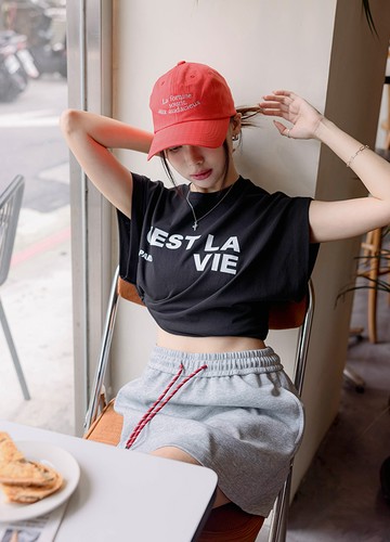 CEST LA VIE字母上衣
