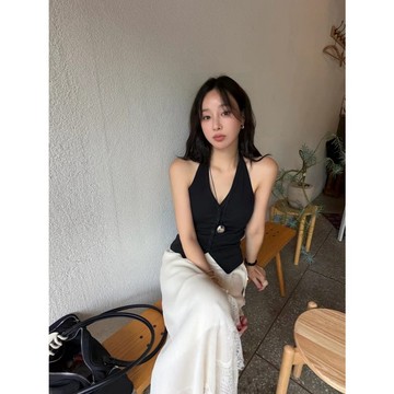普拉米達 正韓 現貨 R5701 時尚繞頸可調前開釦棉質背心 黑/勃根地紅