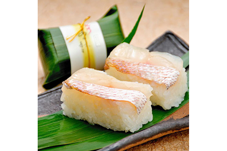 紀州和歌山の棒寿司（鯖）とあせ葉寿司（鯛4個・鮭3個）セット