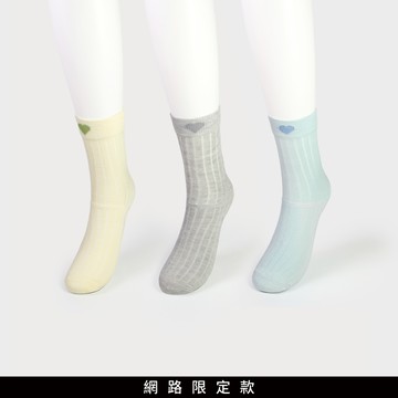 SO NICE 日系愛心壓紋中筒襪