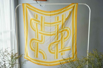 日本雜貨-復古80年代電子音樂亮黃幾何圖案絲巾