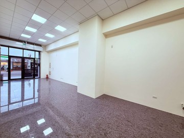 楠梓都會公園捷運-輕屋齡十米路店面｜高雄市楠梓區惠正街