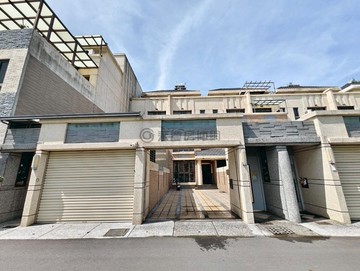 首排河岸無敵視野｜仁武大地坪美墅雙車位｜高雄市仁武區名湖街