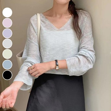 V領直紋寬鬆透膚針織長袖上衣 薄針織長袖上衣 透膚上衣 打底上衣 薄長袖上衣 洞洞上衣【N6M5135】