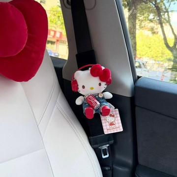 ✨臺灣出貨✨爆款經典可樂款hellokitty汽車安全帶護肩套車載裝飾防勒脖防磨衣