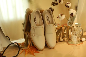 【英倫孟克風】金扣孟克鞋  象牙白