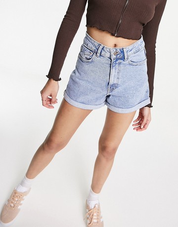Stradivarius mom slim denim short in medium blue