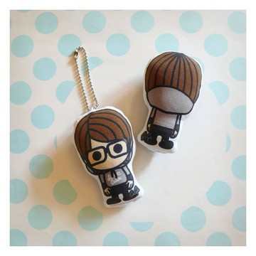 雙面好朋友娃/吊飾。((Philis)) 帽T男孩風/灰