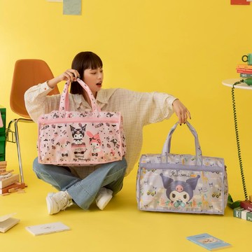 天藍小舖-酷洛米滿版圖樣尼龍大款旅行袋-共2色-$590【A13130097】