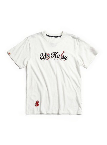 江戶勝 日系 男裝 植絨草寫英文 短袖T恤(米白色) #上衣