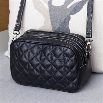 香港女包新款時尚真皮單肩包小包菱格寬帶斜挎包女百搭小方包