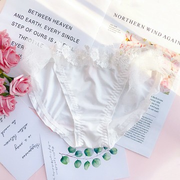 爆款水溶蕾絲大花仙女款低腰無痕俏皮女士三角褲