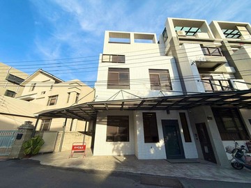 彰化交流道全新未住邊間雙車電梯別墅｜彰化縣彰化市永芳路