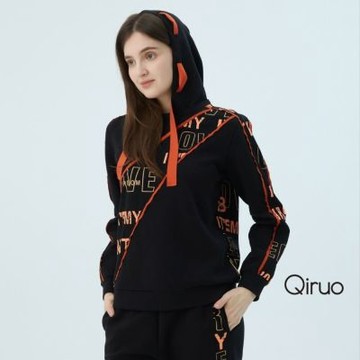 Qiruo 奇若秋冬專櫃黑色連帽上衣7229A字母設計