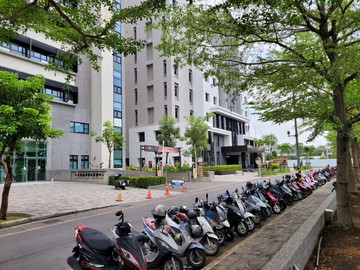 武廟商圈衛武營活巷邊間透天｜高雄市苓雅區輔仁路